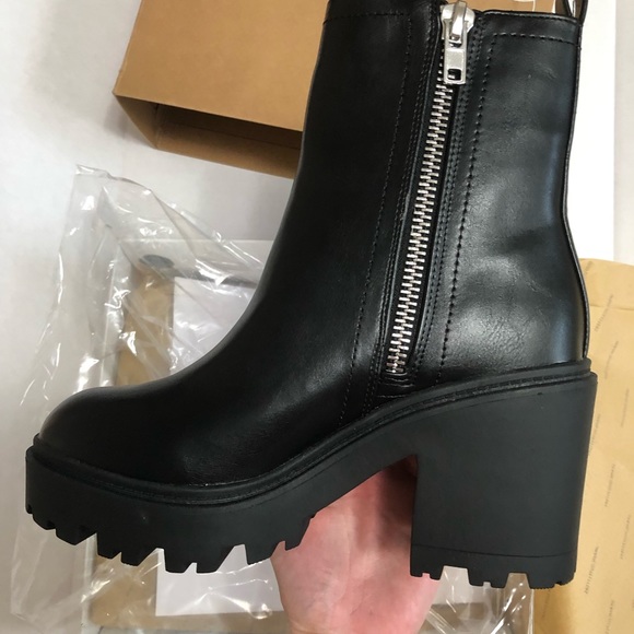 NWT Urban Outfitters Zip-Up boot black (8) - Picture 10 of 14